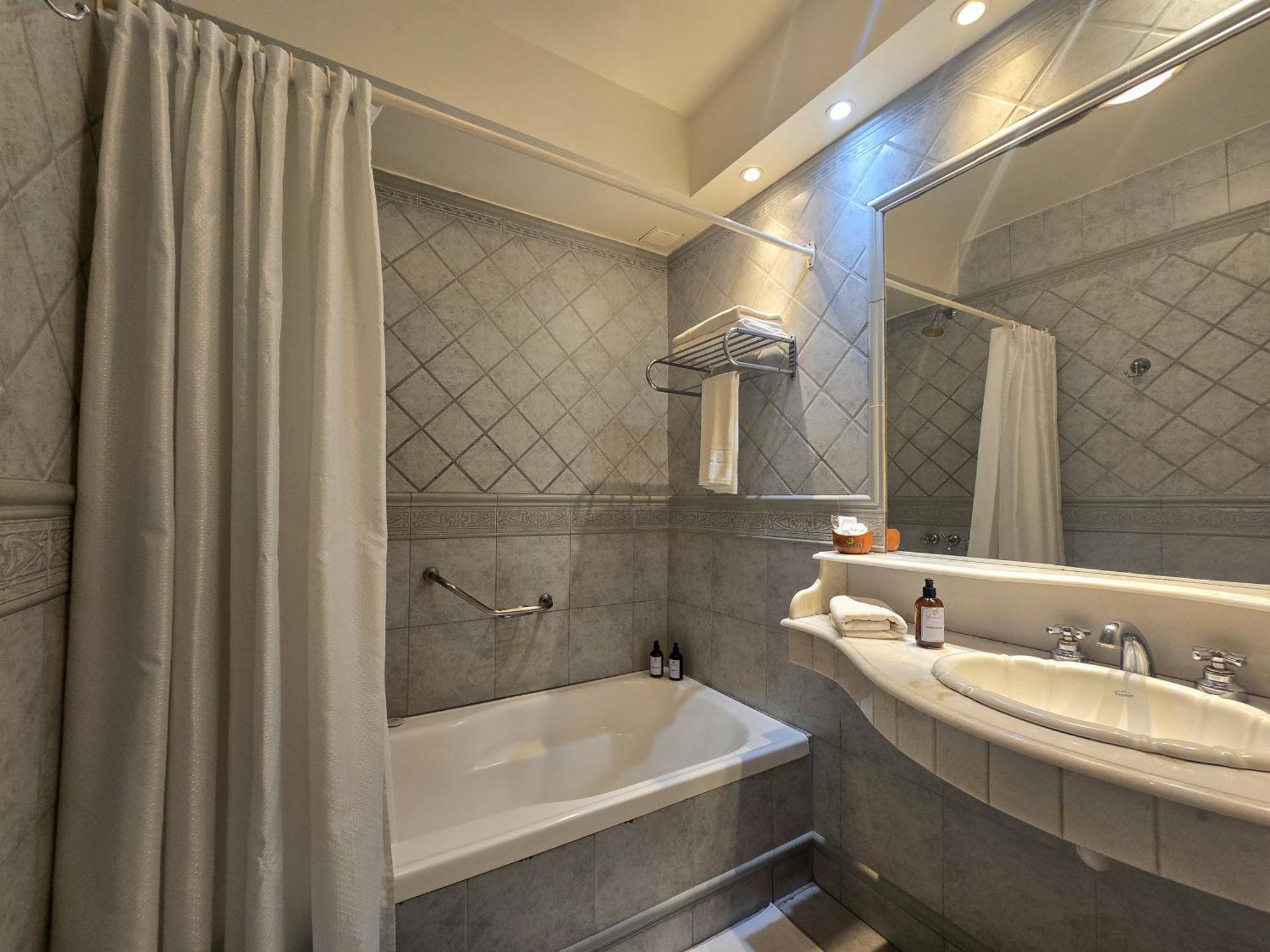 Hotel Spa Termas De Reyes سان سلفادور دي خوخوي المظهر الخارجي الصورة